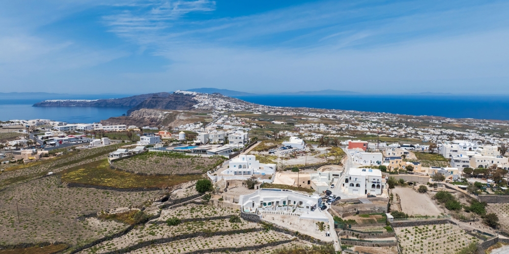 Prime Location with Easy Access - Avelora Suites